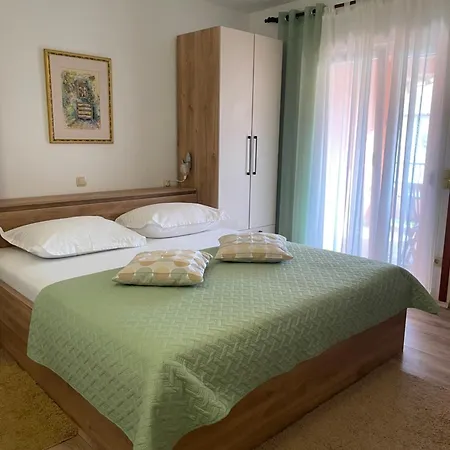 Flavia Appartement Rab Town