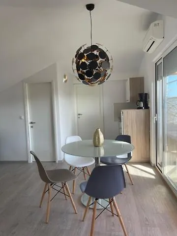 Flavia Appartement *